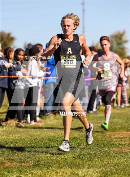 Thumbnail 2 in IHSAA Boys Cross Country Regionals photogallery.