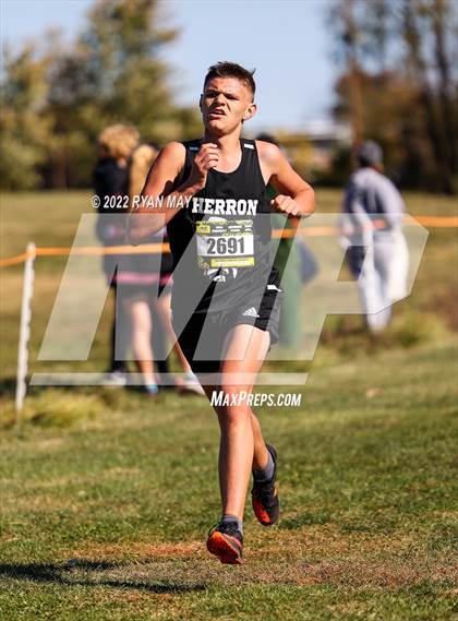 Thumbnail 3 in IHSAA Boys Cross Country Regionals photogallery.