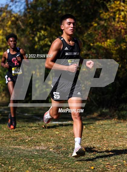 Thumbnail 2 in IHSAA Boys Cross Country Regionals photogallery.