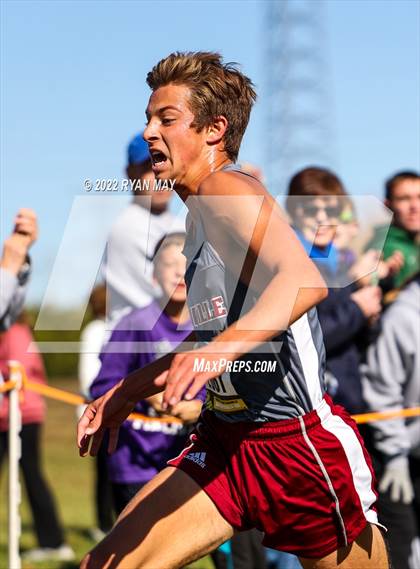 Thumbnail 3 in IHSAA Boys Cross Country Regionals photogallery.