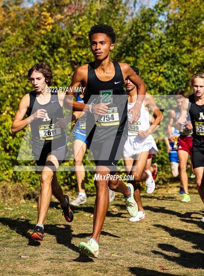 Thumbnail 3 in IHSAA Boys Cross Country Regionals photogallery.