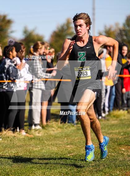 Thumbnail 2 in IHSAA Boys Cross Country Regionals photogallery.