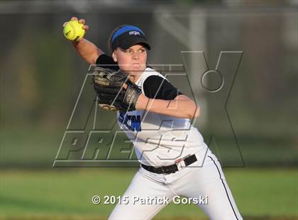 Thumbnail 2 in St. Charles North vs Elk Grove (IHSA Class 4A Sectional) photogallery.