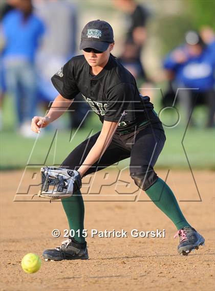 Thumbnail 3 in St. Charles North vs Elk Grove (IHSA Class 4A Sectional) photogallery.