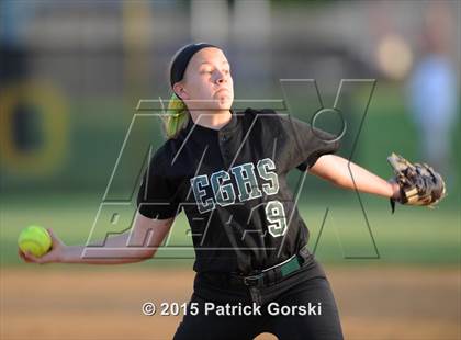 Thumbnail 1 in St. Charles North vs Elk Grove (IHSA Class 4A Sectional) photogallery.