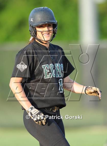 Thumbnail 2 in St. Charles North vs Elk Grove (IHSA Class 4A Sectional) photogallery.