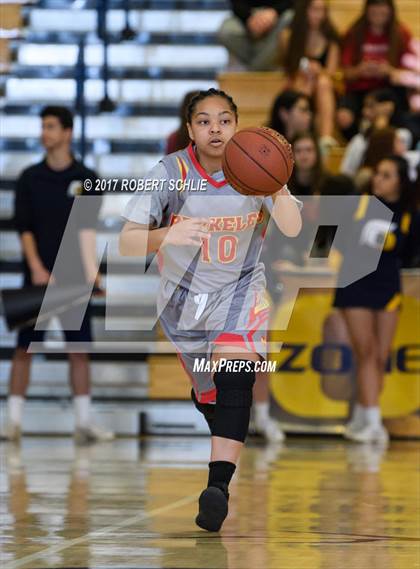 Thumbnail 2 in Berkeley vs Oak Ridge (CIF State Championships D1 Round II) photogallery.