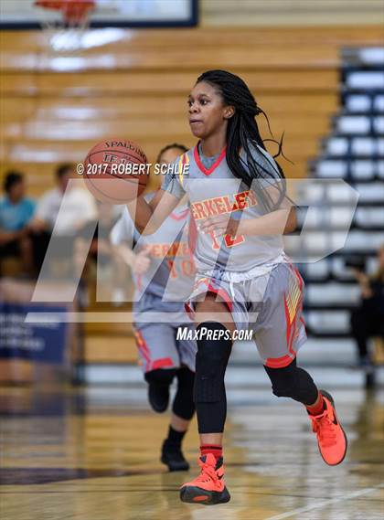 Thumbnail 1 in Berkeley vs Oak Ridge (CIF State Championships D1 Round II) photogallery.