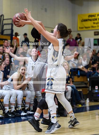 Thumbnail 3 in Berkeley vs Oak Ridge (CIF State Championships D1 Round II) photogallery.