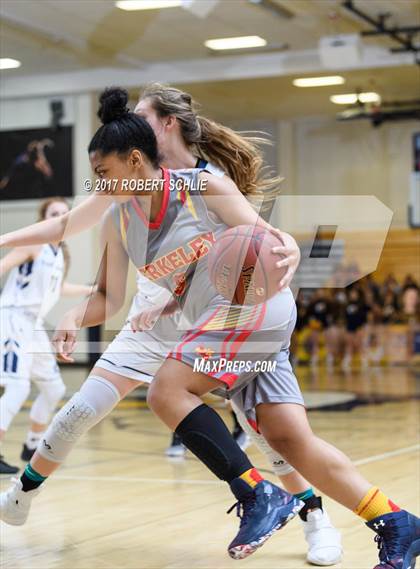Thumbnail 1 in Berkeley vs Oak Ridge (CIF State Championships D1 Round II) photogallery.