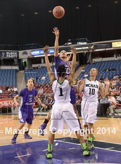 Thumbnail 2 in Sacramento vs. McNair (CIF SJS D2 Final) photogallery.