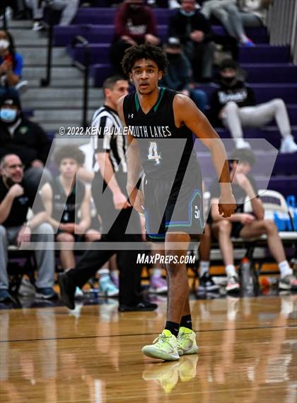 Thumbnail 2 in South Lakes vs. Skyline photogallery.