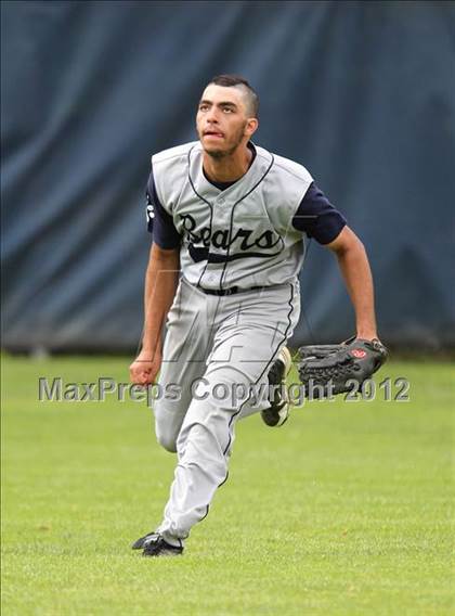 Thumbnail 2 in Briarcliff vs. Oneonta (NYSPHSAA Class B Final) photogallery.
