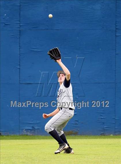 Thumbnail 2 in Briarcliff vs. Oneonta (NYSPHSAA Class B Final) photogallery.