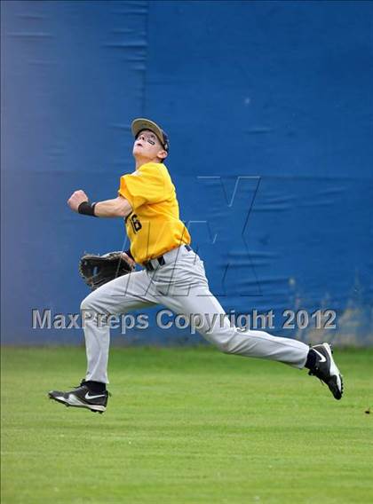 Thumbnail 2 in Briarcliff vs. Oneonta (NYSPHSAA Class B Final) photogallery.