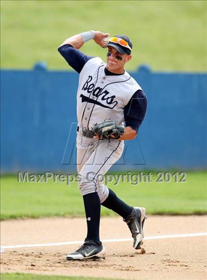 Thumbnail 2 in Briarcliff vs. Oneonta (NYSPHSAA Class B Final) photogallery.