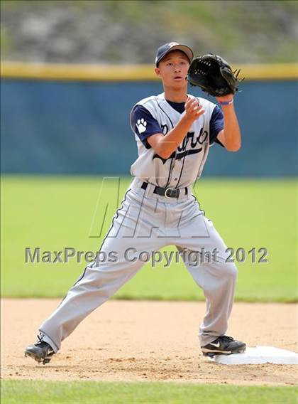 Thumbnail 2 in Briarcliff vs. Oneonta (NYSPHSAA Class B Final) photogallery.
