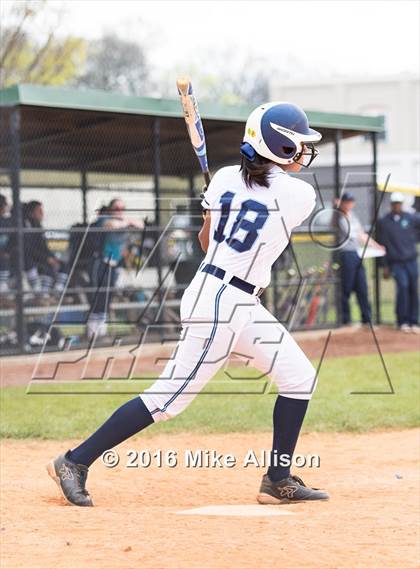 Thumbnail 2 in Hardin Valley Academy vs Siegel photogallery.