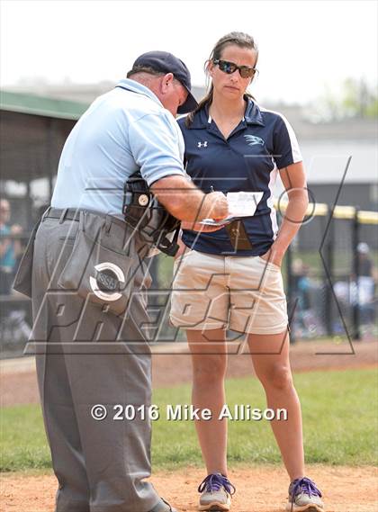 Thumbnail 3 in Hardin Valley Academy vs Siegel photogallery.