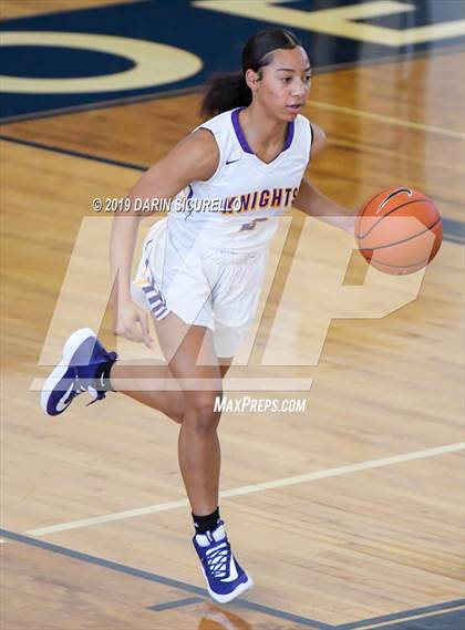 Thumbnail 3 in Lynwood vs. Shadow Mountain (Nike Tournament of Champions) photogallery.