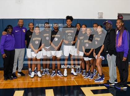 Thumbnail 3 in Lynwood vs. Shadow Mountain (Nike Tournament of Champions) photogallery.