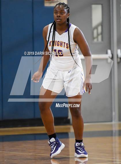 Thumbnail 2 in Lynwood vs. Shadow Mountain (Nike Tournament of Champions) photogallery.