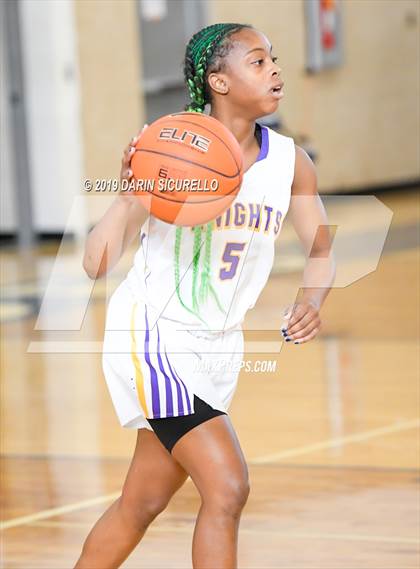 Thumbnail 3 in Lynwood vs. Shadow Mountain (Nike Tournament of Champions) photogallery.
