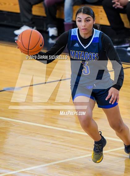Thumbnail 2 in Lynwood vs. Shadow Mountain (Nike Tournament of Champions) photogallery.