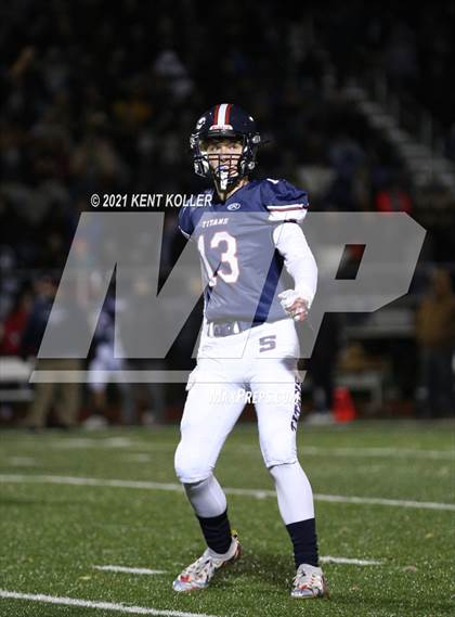 Thumbnail 2 in Dakota vs. Sterling Heights Stevenson (MHSAA Regional Final) photogallery.