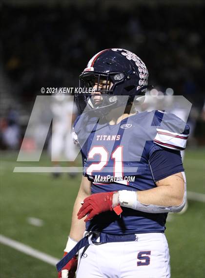 Thumbnail 1 in Dakota vs. Sterling Heights Stevenson (MHSAA Regional Final) photogallery.