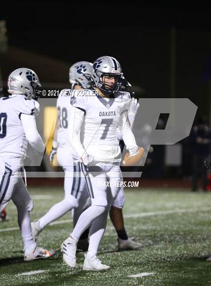 Thumbnail 1 in Dakota vs. Sterling Heights Stevenson (MHSAA Regional Final) photogallery.