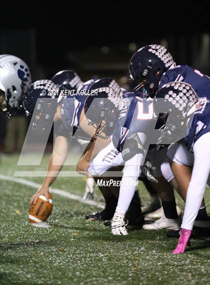Thumbnail 2 in Dakota vs. Sterling Heights Stevenson (MHSAA Regional Final) photogallery.