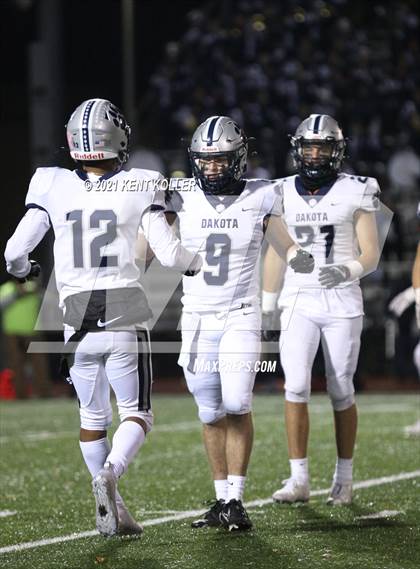 Thumbnail 2 in Dakota vs. Sterling Heights Stevenson (MHSAA Regional Final) photogallery.