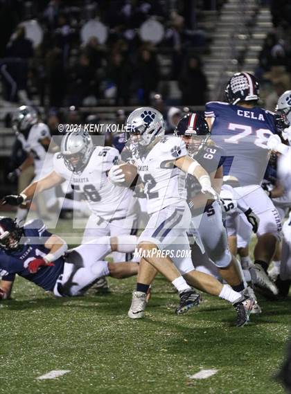 Thumbnail 2 in Dakota vs. Sterling Heights Stevenson (MHSAA Regional Final) photogallery.