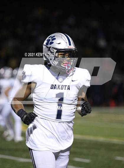 Thumbnail 2 in Dakota vs. Sterling Heights Stevenson (MHSAA Regional Final) photogallery.