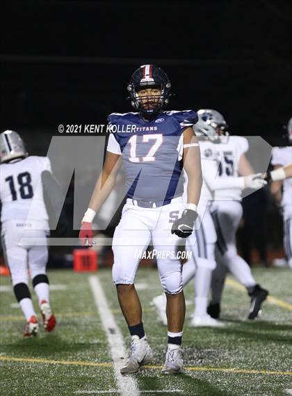 Thumbnail 3 in Dakota vs. Sterling Heights Stevenson (MHSAA Regional Final) photogallery.
