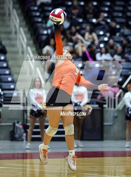 Thumbnail 3 in Johnson City vs. Wink (UIL 2A Volleyball Division I Final) photogallery.