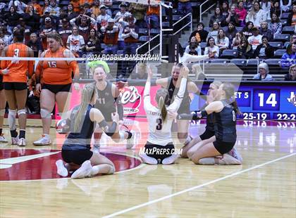 Thumbnail 1 in Johnson City vs. Wink (UIL 2A Volleyball Division I Final) photogallery.