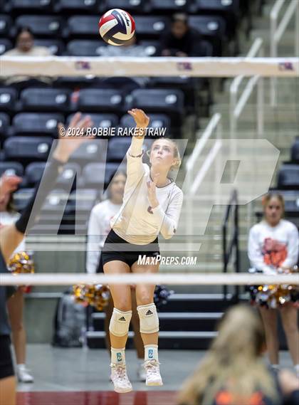 Thumbnail 1 in Johnson City vs. Wink (UIL 2A Volleyball Division I Final) photogallery.