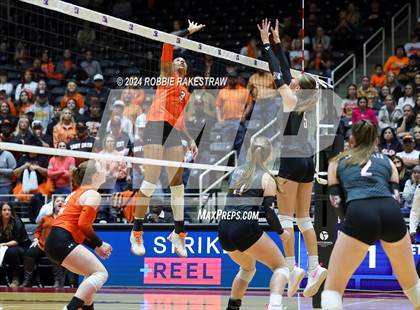 Thumbnail 2 in Johnson City vs. Wink (UIL 2A Volleyball Division I Final) photogallery.