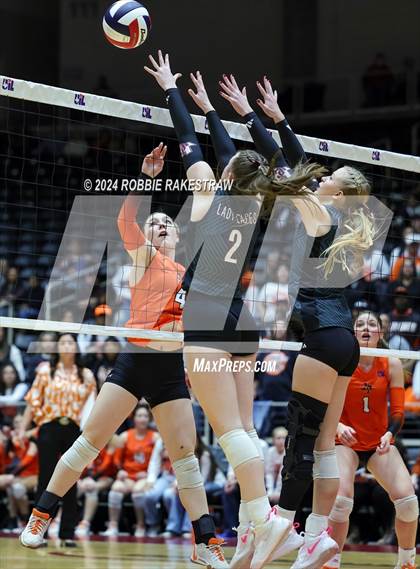 Thumbnail 2 in Johnson City vs. Wink (UIL 2A Volleyball Division I Final) photogallery.