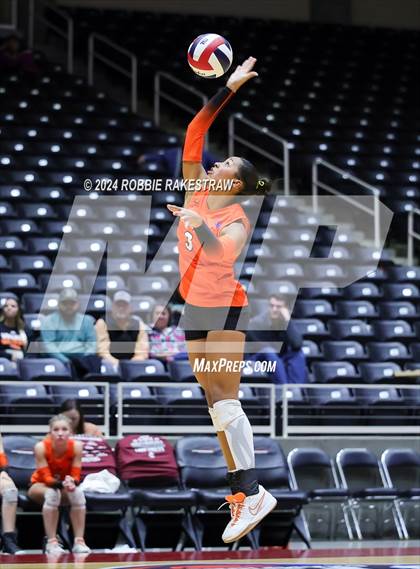 Thumbnail 2 in Johnson City vs. Wink (UIL 2A Volleyball Division I Final) photogallery.