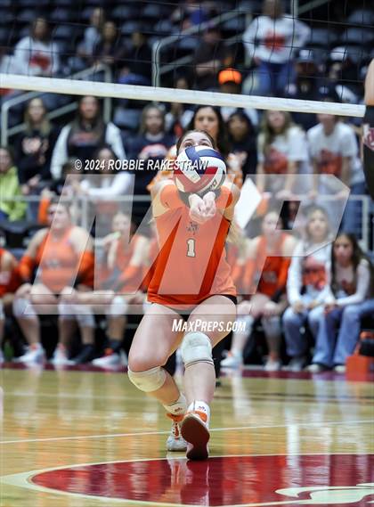 Thumbnail 3 in Johnson City vs. Wink (UIL 2A Volleyball Division I Final) photogallery.