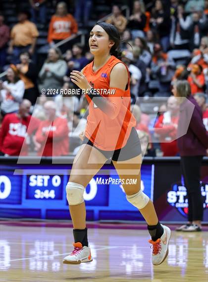 Thumbnail 2 in Johnson City vs. Wink (UIL 2A Volleyball Division I Final) photogallery.