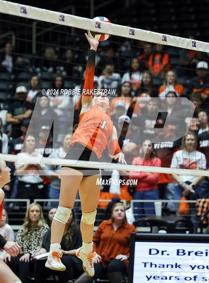 Thumbnail 2 in Johnson City vs. Wink (UIL 2A Volleyball Division I Final) photogallery.