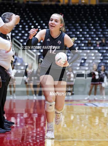 Thumbnail 1 in Johnson City vs. Wink (UIL 2A Volleyball Division I Final) photogallery.