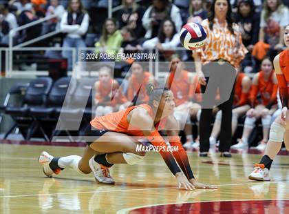 Thumbnail 1 in Johnson City vs. Wink (UIL 2A Volleyball Division I Final) photogallery.