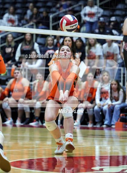 Thumbnail 2 in Johnson City vs. Wink (UIL 2A Volleyball Division I Final) photogallery.