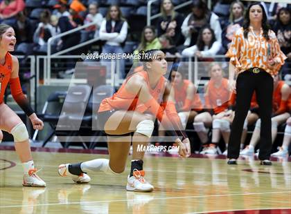 Thumbnail 1 in Johnson City vs. Wink (UIL 2A Volleyball Division I Final) photogallery.