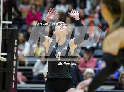 Thumbnail 3 in Johnson City vs. Wink (UIL 2A Volleyball Division I Final) photogallery.